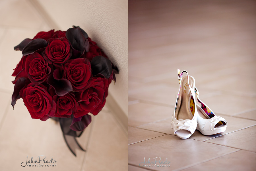 Red bridal bouquet photo