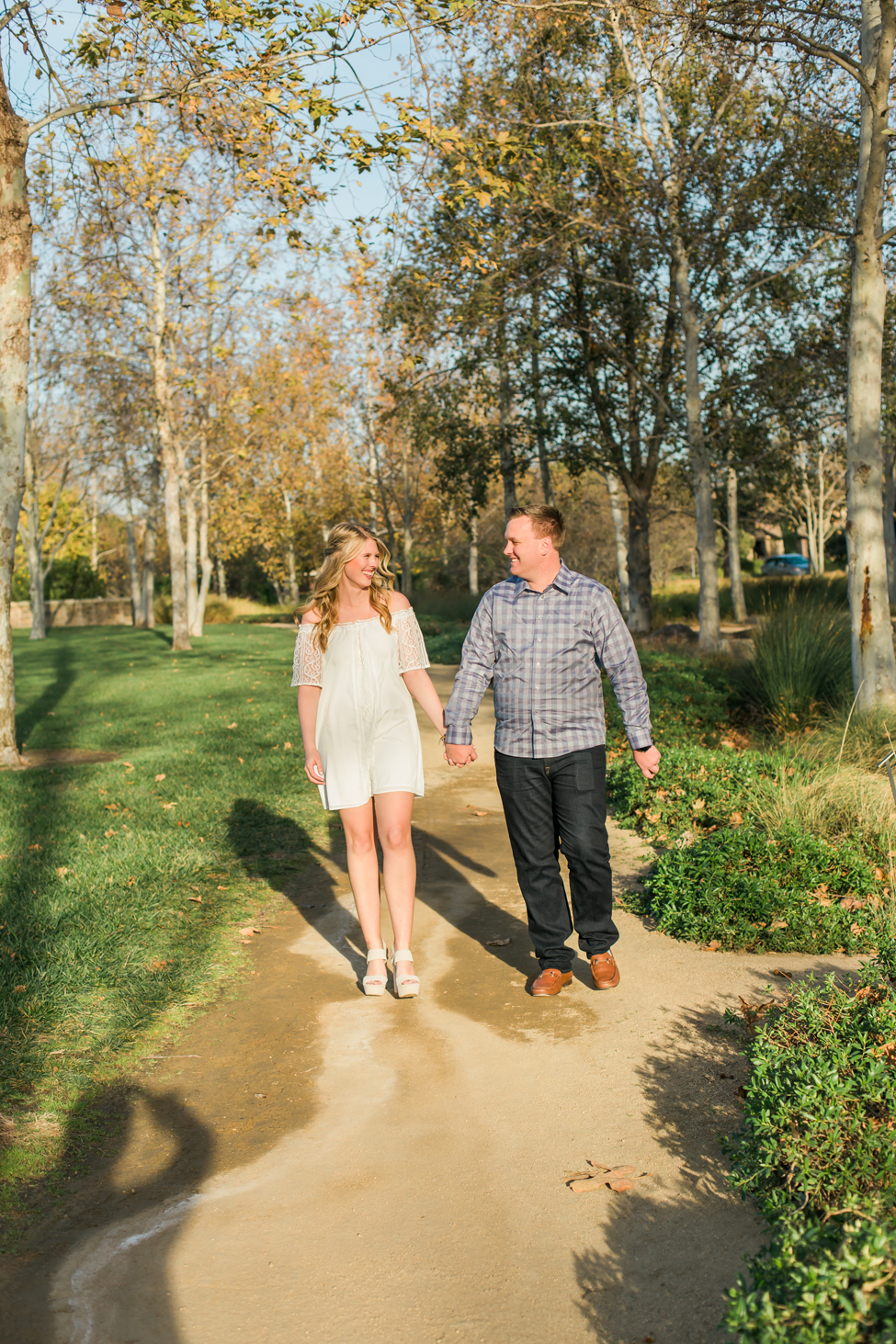 Exceptional Irvine park for engagement photo session