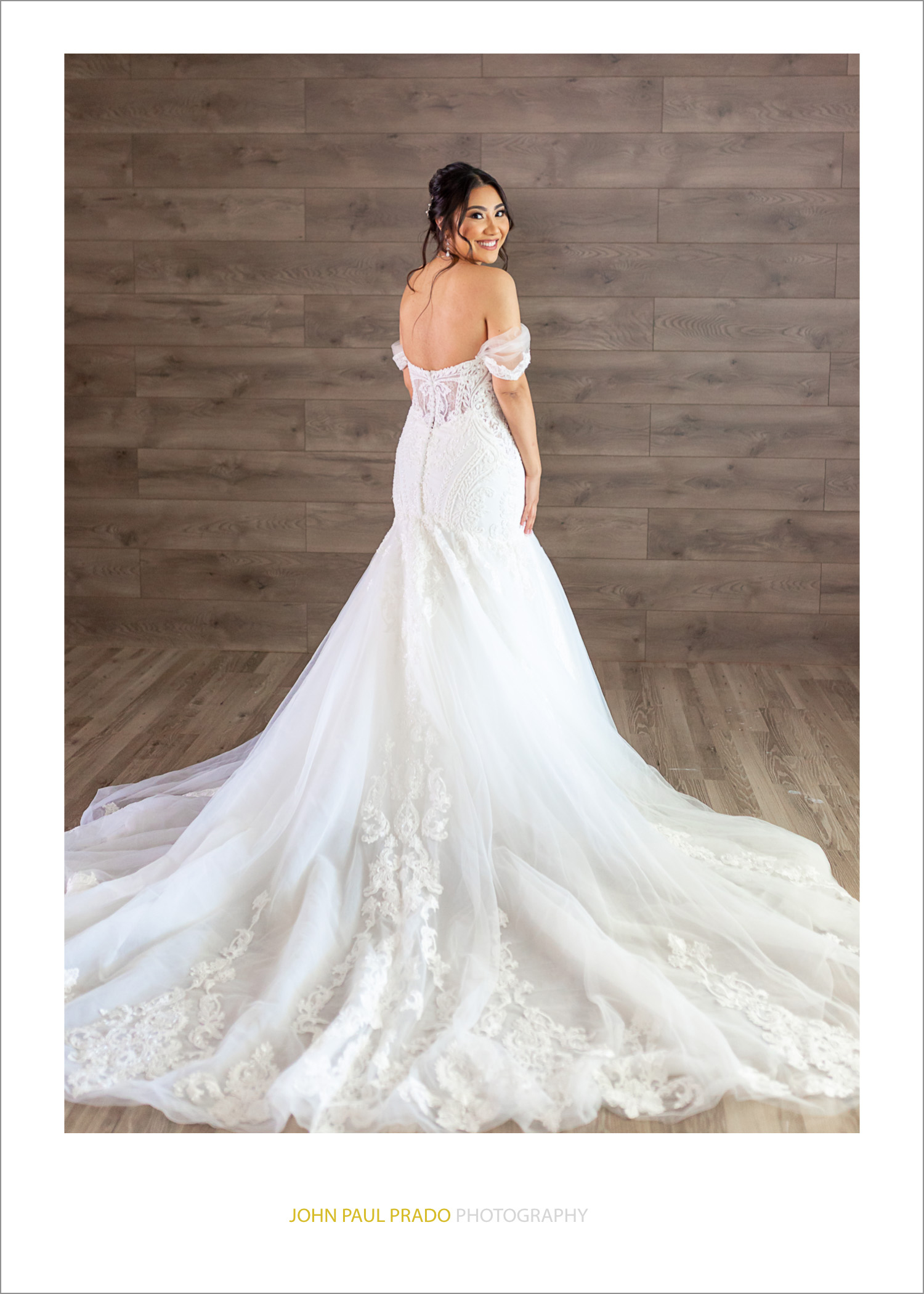 Long mermaid bridal wedding gown 